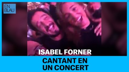 Isabel Forner, cantant en un concert