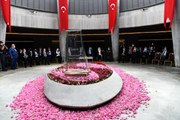 9.Cumhurbaşkanı Süleyman Demirel vefatının 6'ncı yılında kabri başında kısıtlı katılımla anıldı