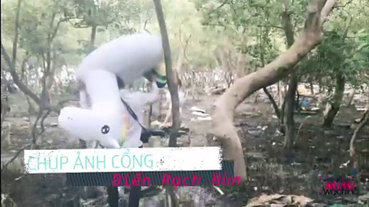 chụp hình cổng biển rạch bùn