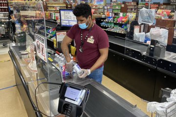 Jobless Claims Show Surprise Increase to 412,000