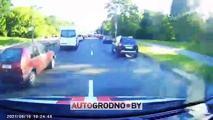 Suivez cette ambulance qui se faufile dans les bouchons pendant une intervention d'urgence