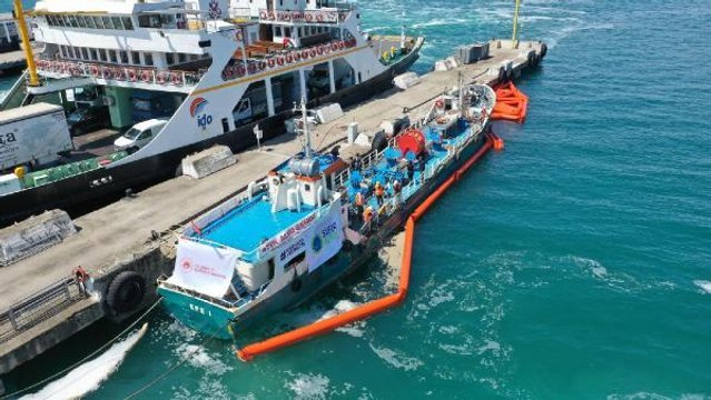 YALOVA KIYILARINDAN 9 GÜNDE 1478 METREKÜP MÜSİLAJ TOPLANDI