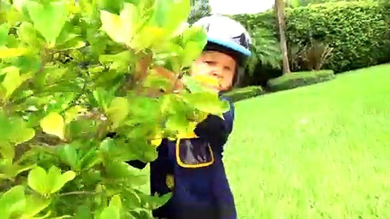 Diana and Roma learn good habits by playing police
