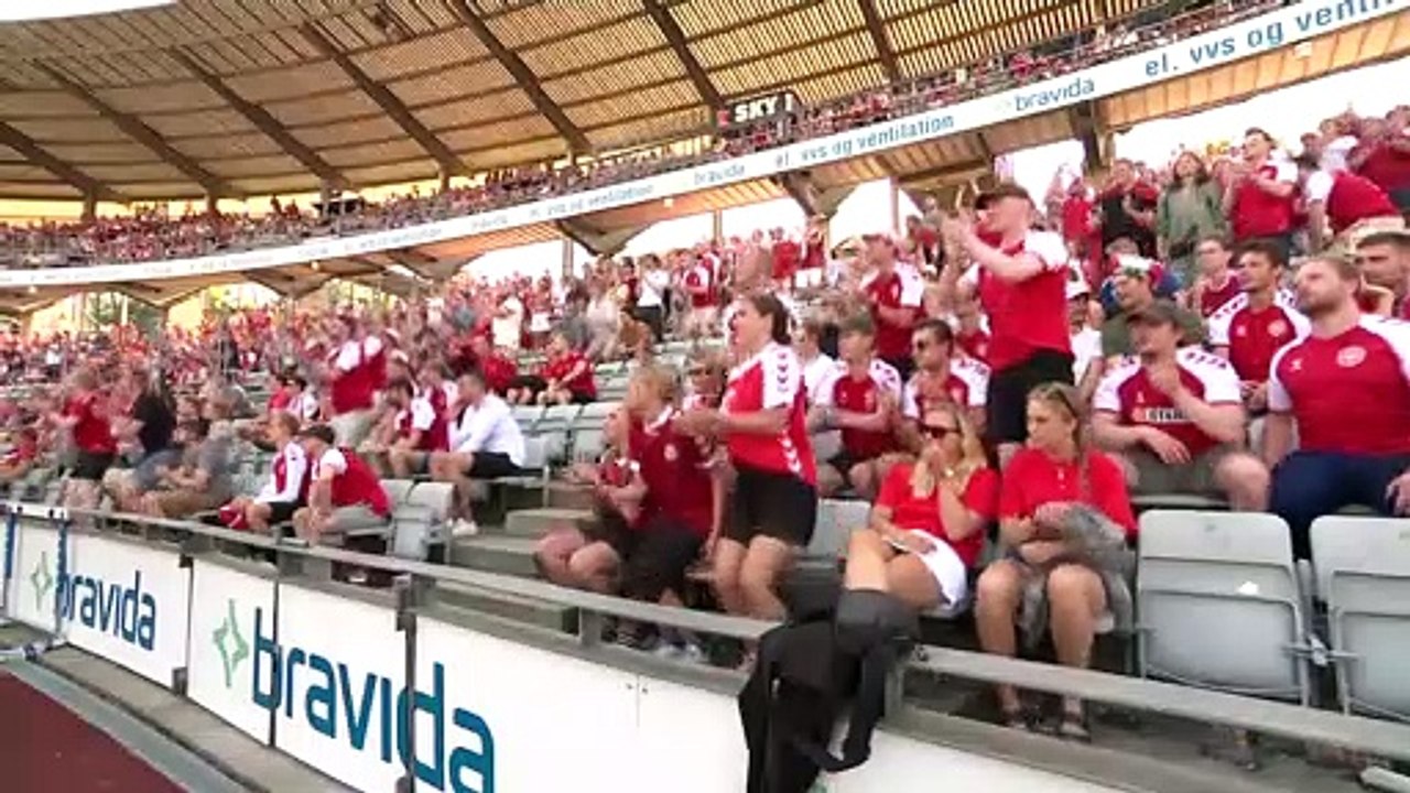 Emotionale Momente: Dänemark denkt an Eriksen beim 1:2 gegen Belgien