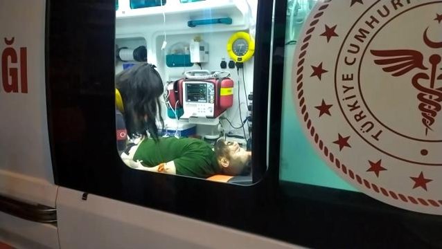 Son dakika haberleri! Şişli'de eski iş ortakları arasında silahlı bıçaklı kavga: 1'i ağır 2 yaralı