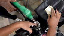 Petrol price crosses Rs 100 in Mumbai, check latest rates