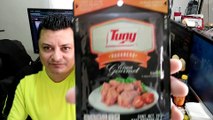 Atun Tuny Habanero linea gourmet con tostada y salsa de chile habanero extra calificando el sabor y consistencia de este producto