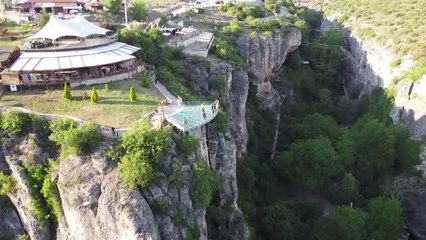 Türkiye'nin ilk cam seyir terası yeniden misafirlerini ağırlamaya başladı