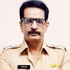 Who is Mumbai's encounter specialist Pradeep Sharma?