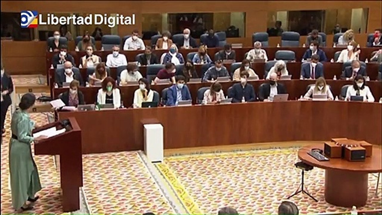 Monasterio, en la Asamblea de Madrid: "¿Dónde están las balas, las amenazas y los sobres?"
