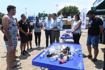 Denizden 4 saatte kilolarca atık çıkarıldı