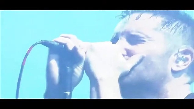Nine Inch Nails - The Hand That Feeds (Live)