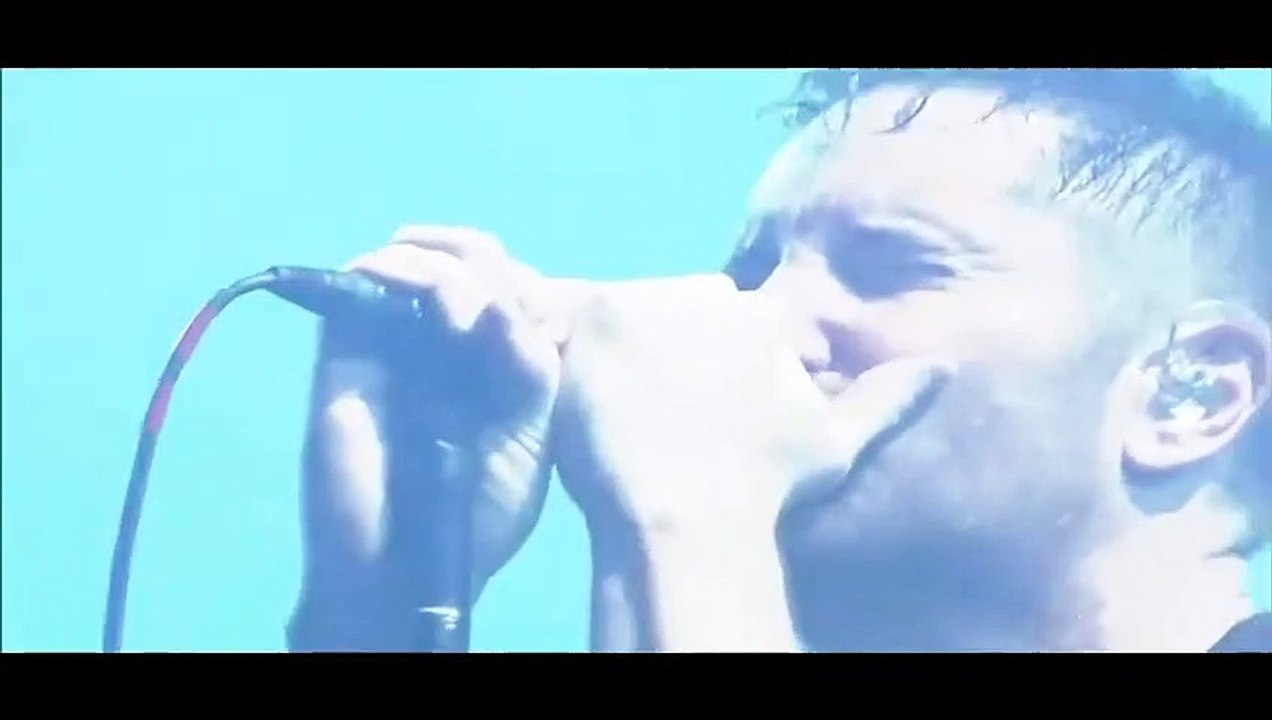Nine Inch Nails - The Hand That Feeds (Live)