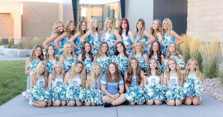 Une adolescente atteinte de trisomie 21 a été exclue d'une photo de l'équipe de pom-pom girls de son école
