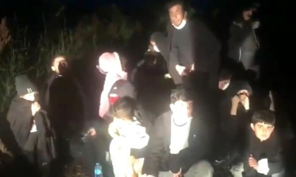 Son dakika haber! Yunanistan'ın demir çubukla dövüp ölüme terk ettiği göçmenleri Türk askeri kurtardı