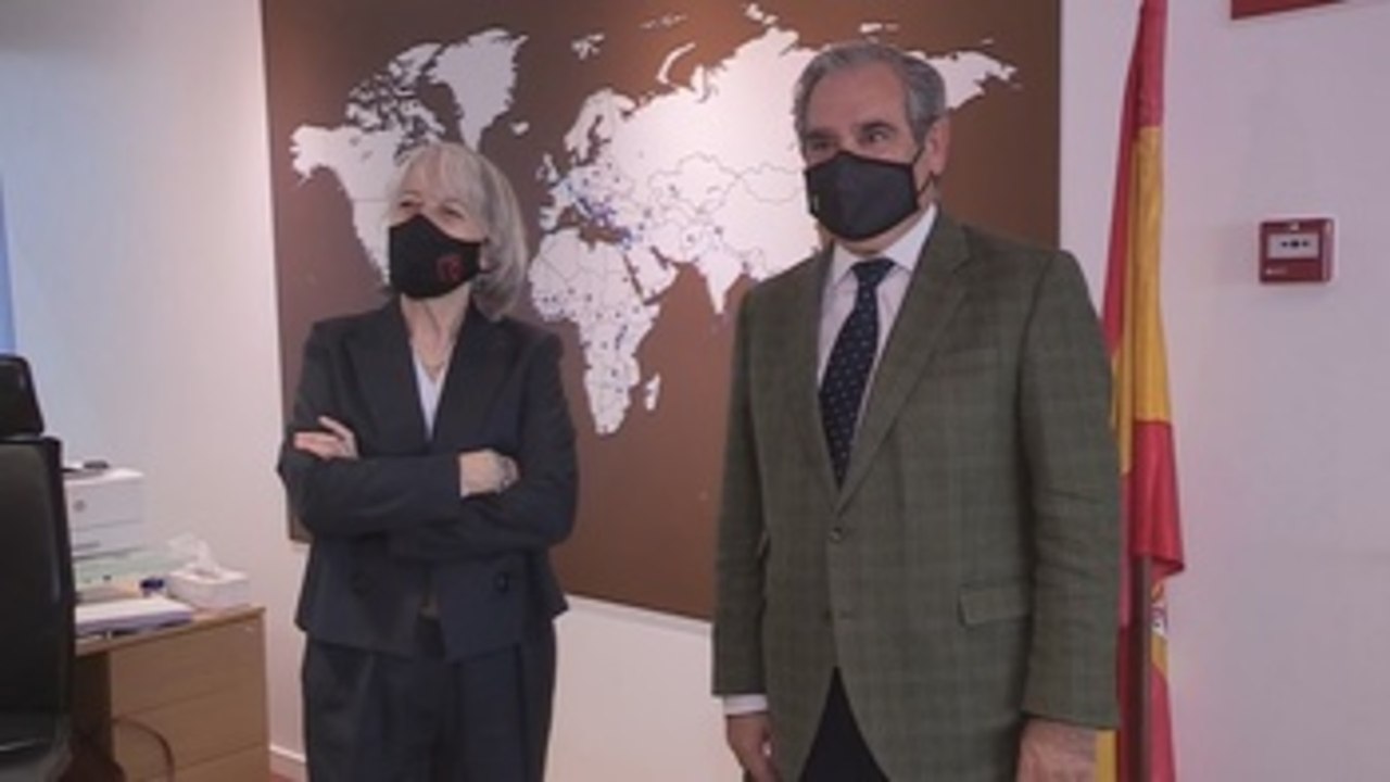 EFE y las farmacias españolas se unen para combatir los bulos antivacunas