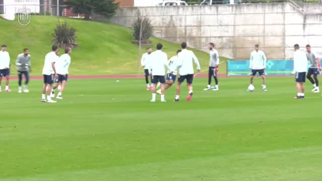 La selección española prepara su encuntro decisivo de este sábado frente a Polonia