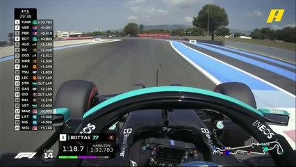 بوتاس يتفوق على هاميلتون وفيرشتابن ويسجل أسرع زمن بالتجارب الحرة الأولى