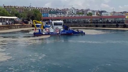 İSTANBUL - Müsilaj temizleme çalışmaları sürüyor