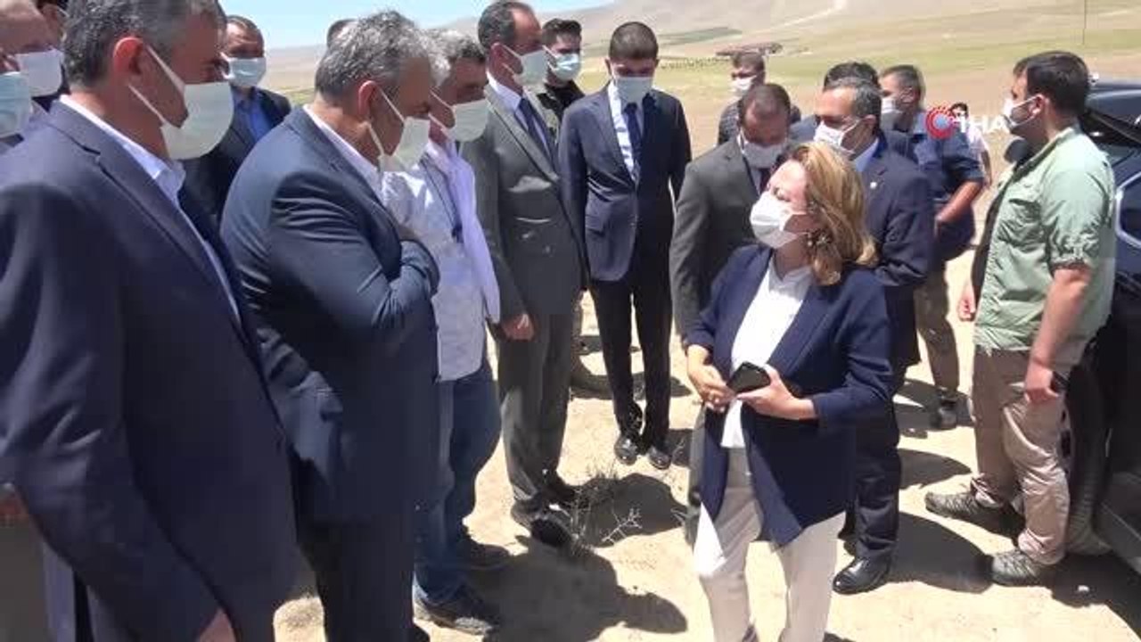 Son dakika haber | Bakan Yardımcısı Yavuz, Çavuştepe Kalesi tapınağının kitabesini Urartuca dinledi