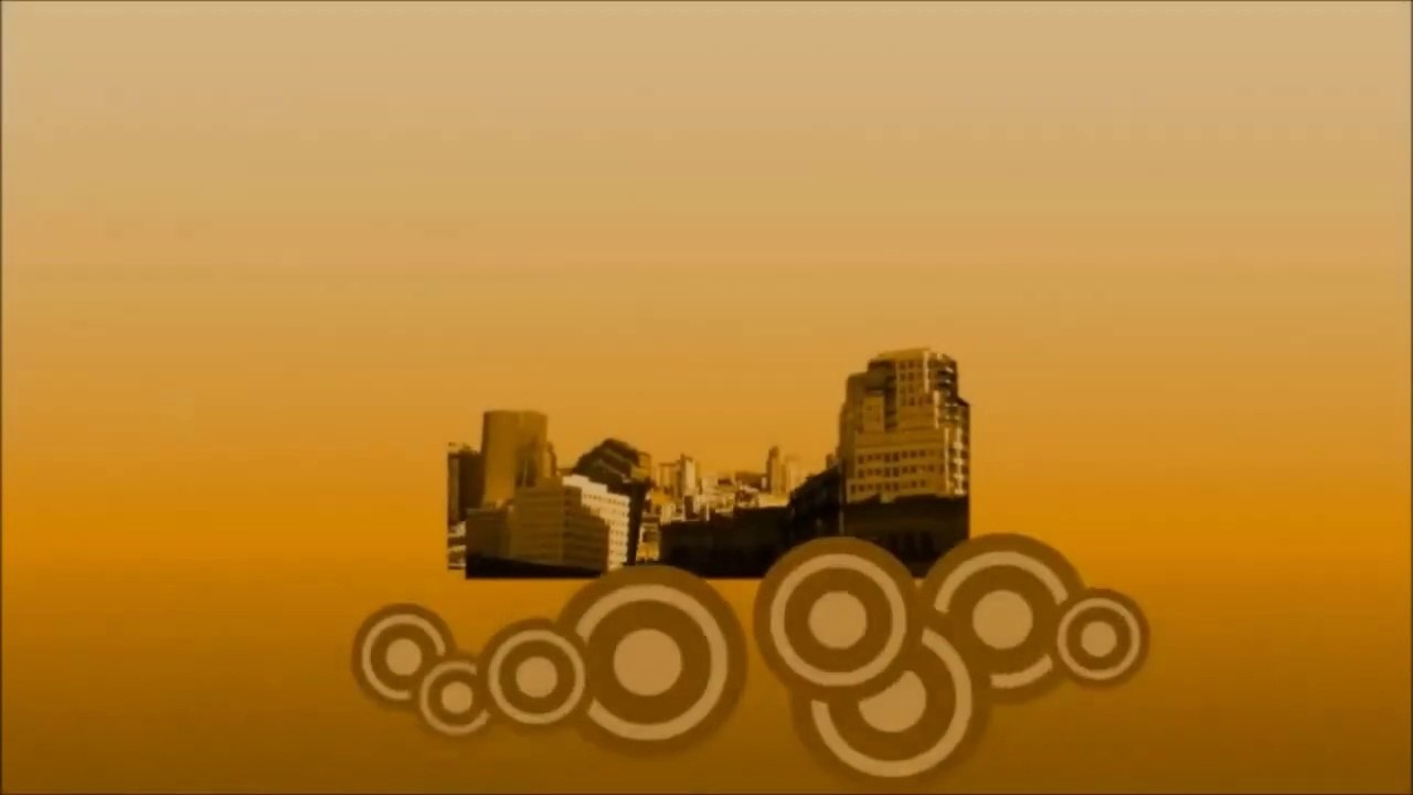 【字幕】Justin Bieber talks what he likes girls and who would win in fight  2012.10