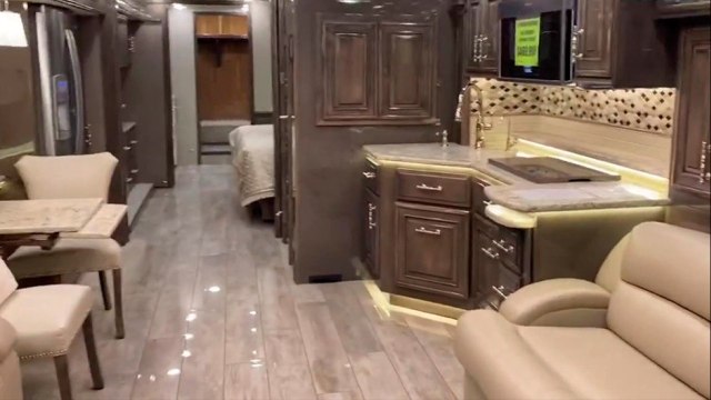 bd-ticos-construyen-casas-rodantes-en-estados-unidos-180621