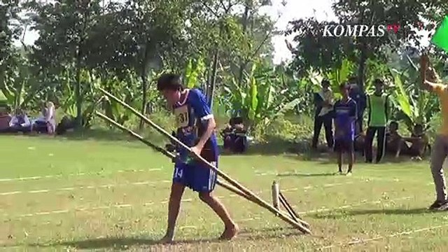 Kenalkan Permainan Tradisional Dengan Lomba Egrang