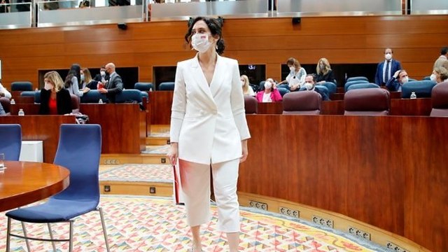 Ayuso promete trabajar «para toda España» contra las políticas socialistas de Sánchez