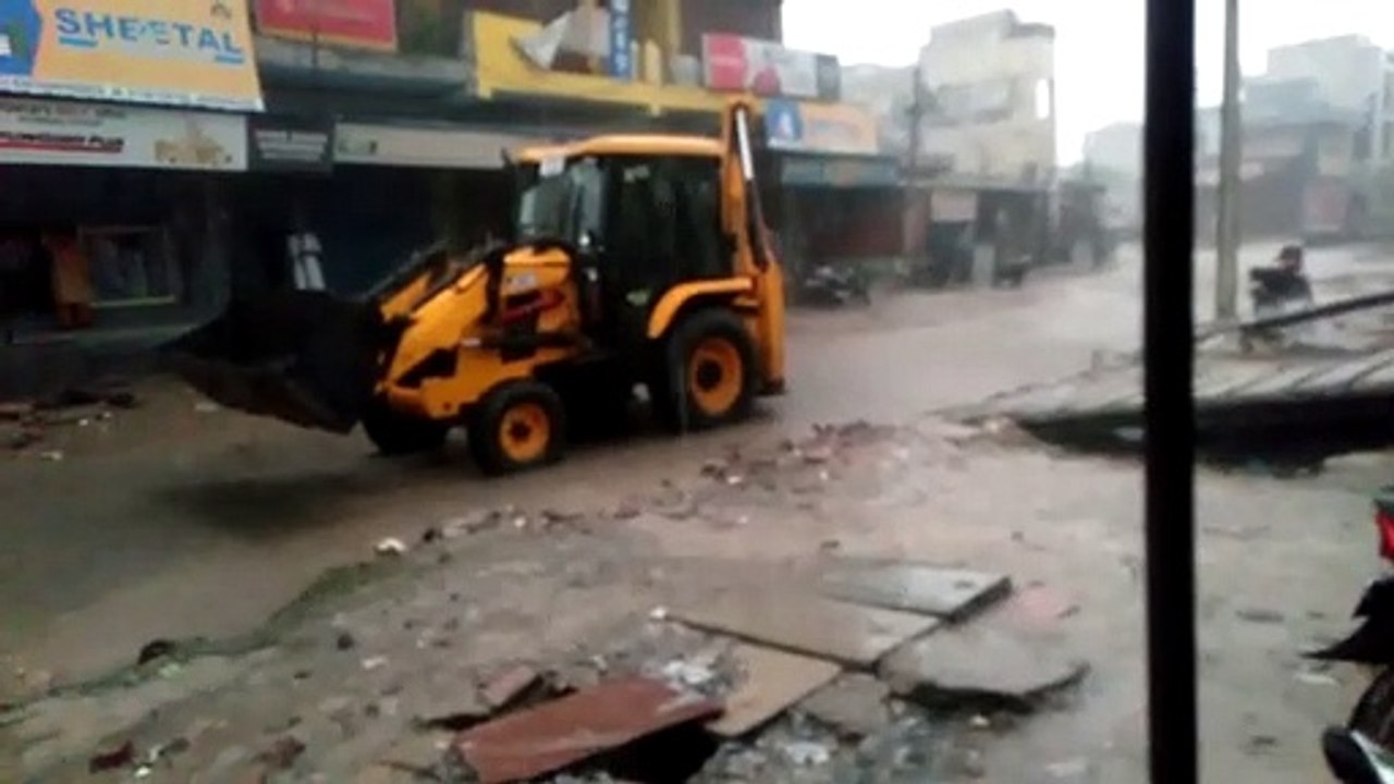 Heavy rain in Delhi