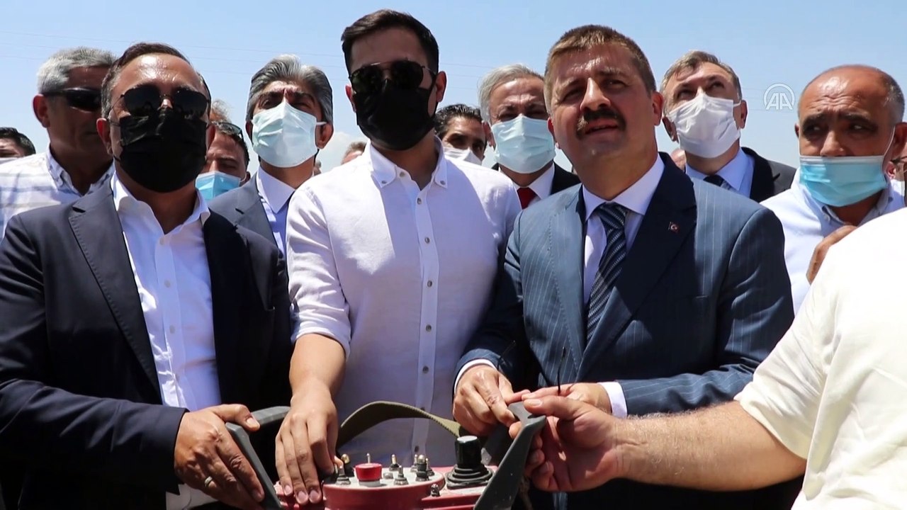 IĞDIR - Kaya tuzunun rafine edilip ekonomiye kazandırılacağı tesisin temeli atıldı