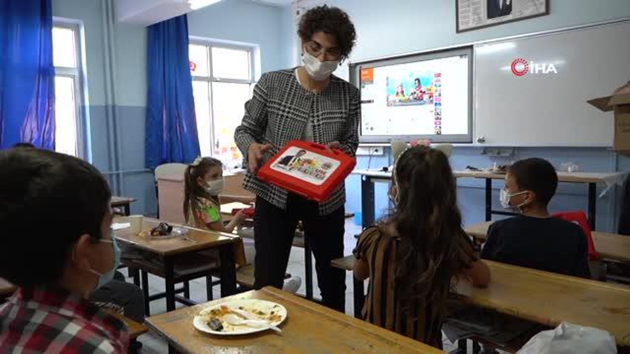 Atakum'da öğrencilere karne hediyesi