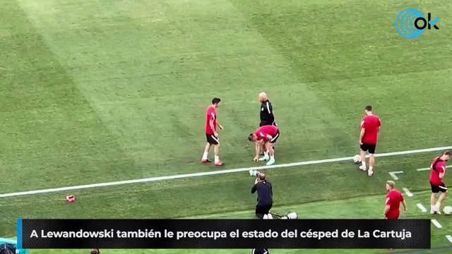 A Lewandowski también le preocupa el estado del césped de La Cartuja