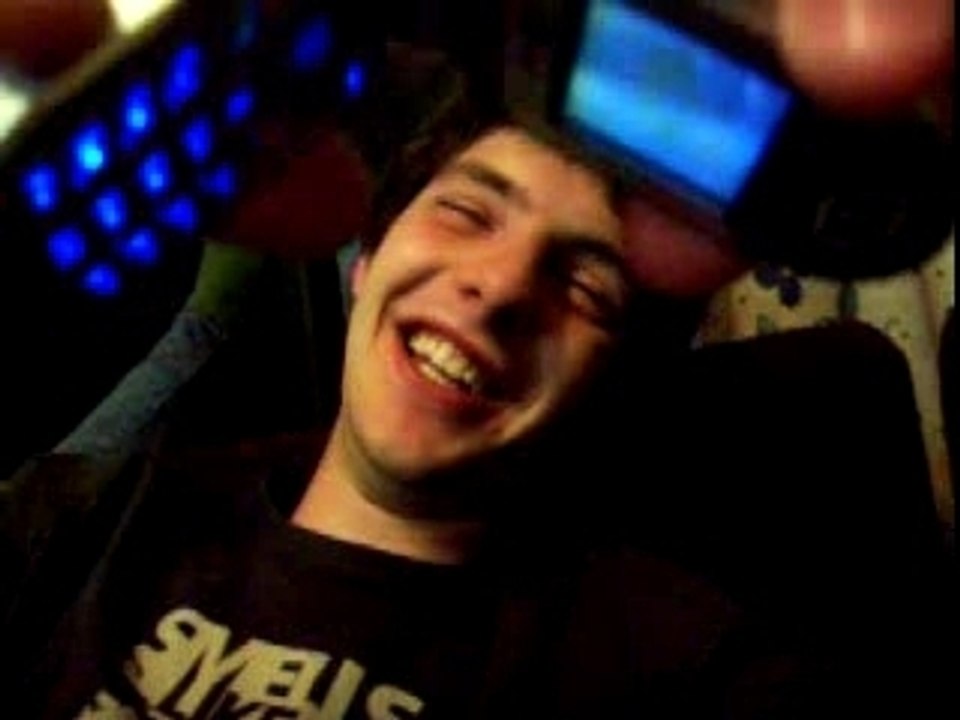 Ben, tu t'es vu quand t'as fumé ?  ou le gsm qui marche ...