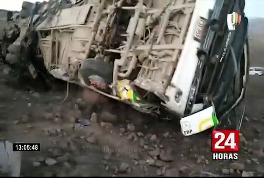 Al menos 15 fallecidos y 14 heridos, varios de ellos graves, deja despiste de ómnibus en Ica