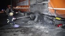 Anadolu Otoyolu'nun Bolu kesiminde 2 tırda yangın çıktı