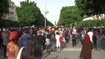 Polisin göstericilere yönelik müdahalesi protesto edildi