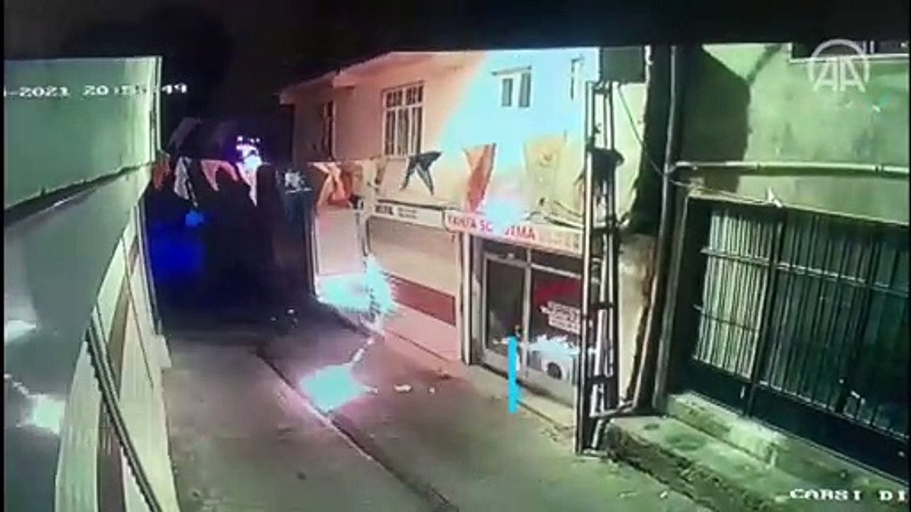 AK Parti Hani İlçe Başkanlığına molotofkokteylli saldırı