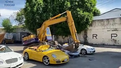 لقطات تدمير حكومة الفلبين لسيارات فارهة قيمتها أكثر من مليون دولار