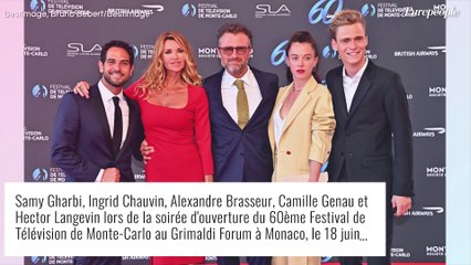 Ingrid Chauvin divine en robe rouge fendue, avec l'équipe de Demain nous appartient