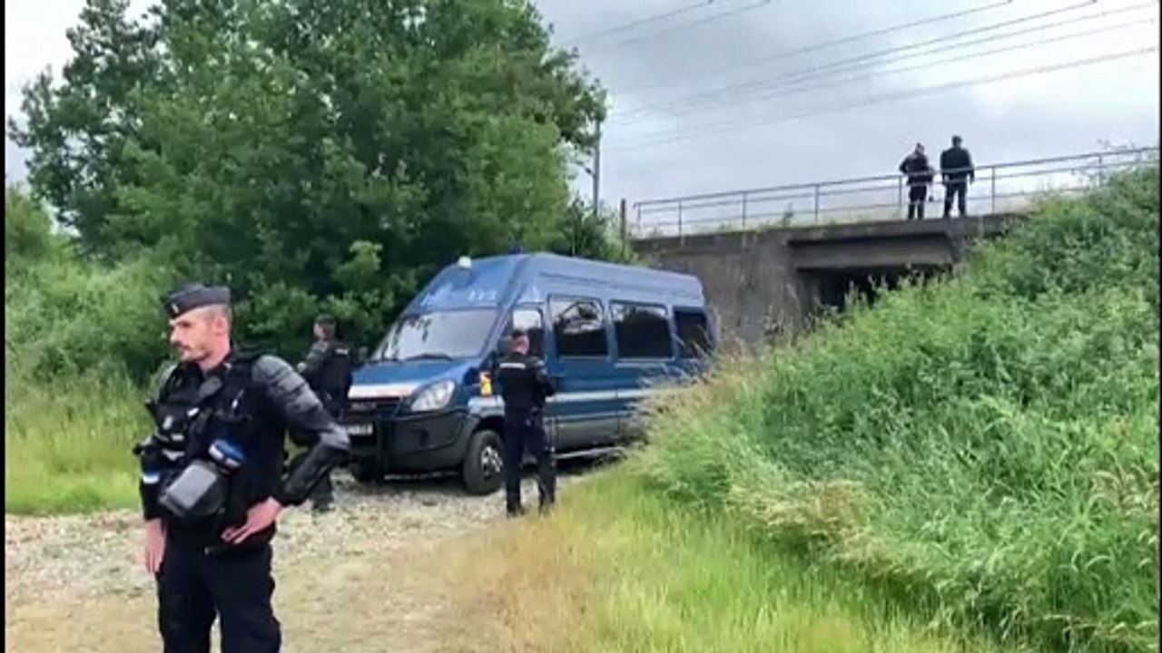 Ausschreitungen in Bretagne: Polizei löst Rave-Party auf