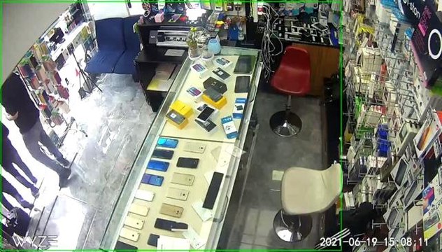 Son dakika haber! İstanbul'da deprem anı kamerada