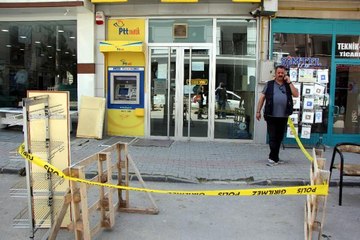 PTT'DEN 170 BİN LİRA ÇALDI, BAŞKA ŞUBEDE GÜVENLİK GÖREVLİSİ ÇIKTI