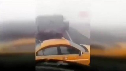 Zincirleme kazaya öyle bir tepki verdi ki...
