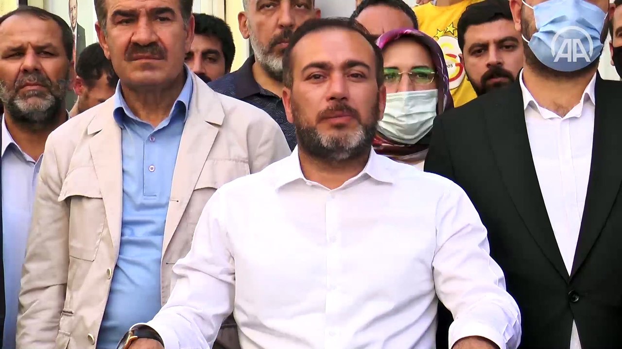 AK Parti Hani İlçe Başkanlığındaki molotofkokteylli saldırı sonrası hasar görüntülendi