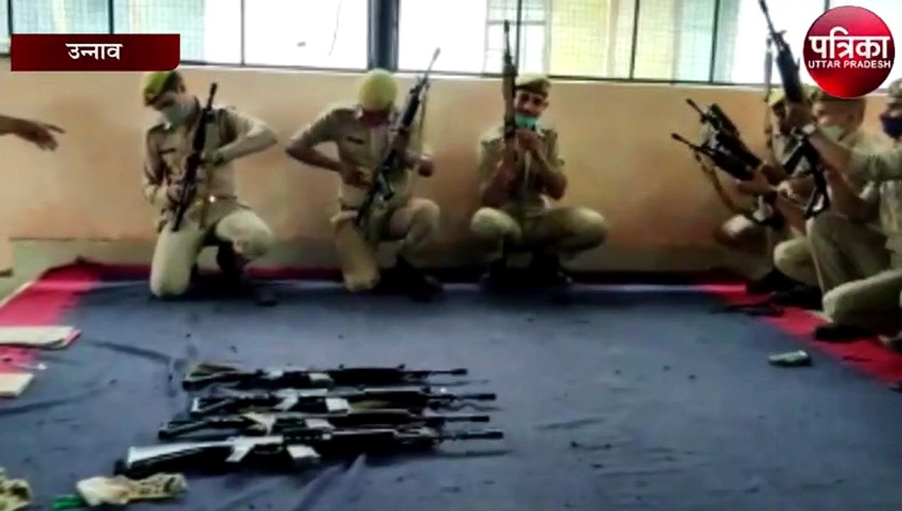 पुलिस पर पथराव के बाद प्रशिक्षण का दौर शुरु आज दिया गया शस्त्र को खोलने व बंद करने का प्रशिक्षण