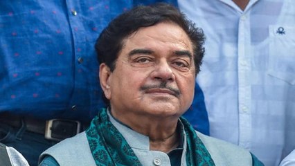 Here's what Shatrughan said about Lalu's return to politics