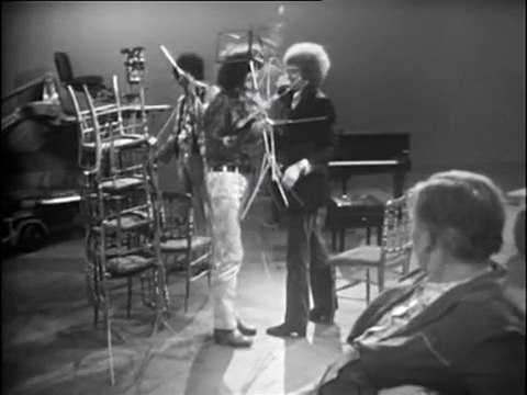 The Jimi Hendrix Experience The Wind Cries Mary, Burning of the Midnight Lamp 1967-10-12 Discorama, Paris