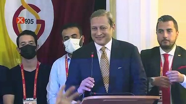 Burak Elmas: Yaşasın Galatasaray!