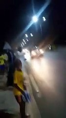 De retour de Linguère  pour rallier Dakar le cortège de Macky hué à Touba  par des jeunes proches du marabour Serigne Modou Bousso DIENG