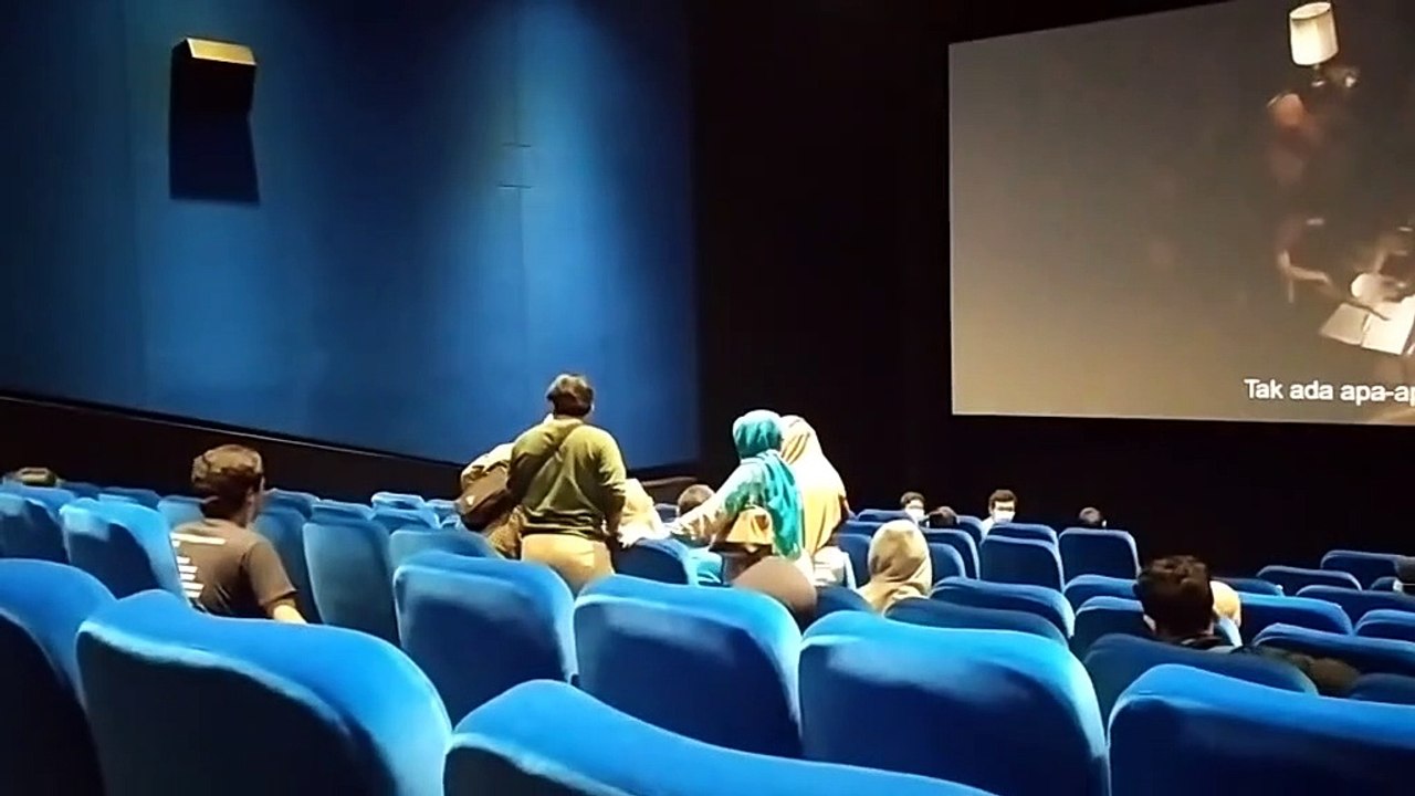 Audience Members “Possessed” During a Screening of THE ...